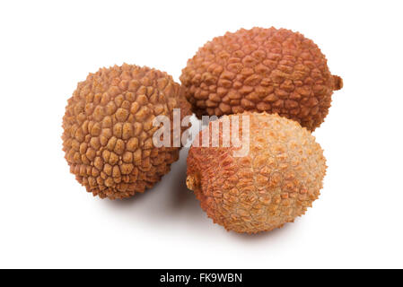 Trois fruits litchi isolé sur fond blanc Banque D'Images