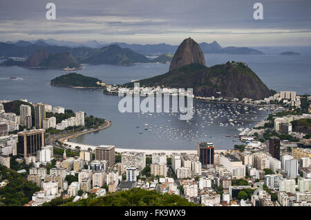 Pain de Sucre et Urca Hill - Baie de Botafogo dans la baie de Guanabara Banque D'Images