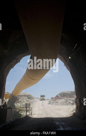 L'intérieur du tunnel sous l'Cuncas J'ai vu Braga - transposition du fleuve São Francisco Banque D'Images