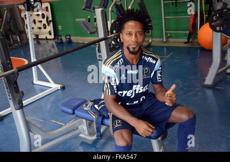 Long-temps joueur de football Bundesliga Ze Roberto au gymnase de vainqueur de la coupe du Brésil Palmeiras Sao Paulo. Le 41-year-old Ze Roberto veut terminer sa carrière à 42. Photo : Georg Ismar/dpa Banque D'Images