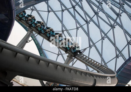 Shanghai. Mar 8, 2016. Photo libérée par la Shanghai Disney Resort site web Mars 8, 2016 montre une montagne russe de la station, à Shanghai, à l'est de la Chine. Le Shanghai Disney Resort sera ouvert au public en 100 jours. Credit : Shen Di/Xinhua/Alamy Live News Banque D'Images