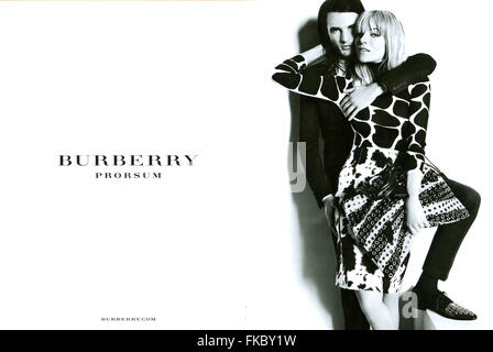 2010s UK Magazine Burberry Annonce Banque D'Images