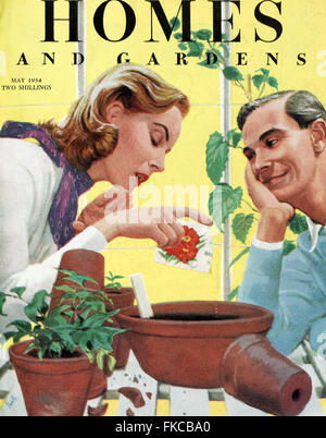 1950 UK Homes and Gardens Magazine Cover Banque D'Images