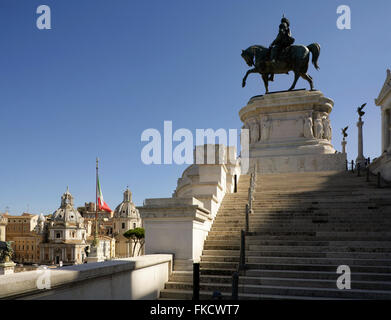 Le Monument Victor Emmanuel (monument), également connu sous le nom de la machine à écrire ou de gâteau de mariage, la Piazza Venezia, Rome, Italie. Banque D'Images