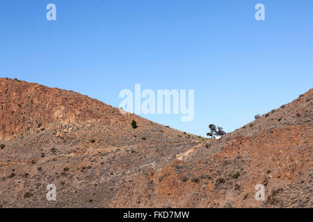 Petite chapelle blanche dans les montagnes près de Las Cañadas del Teide sur l'île canarienne de Tenerife Banque D'Images