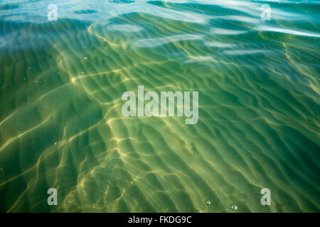 Les ondulations de l'eau sur la plage de Port Gregory, l'ouest de l'Australie Banque D'Images