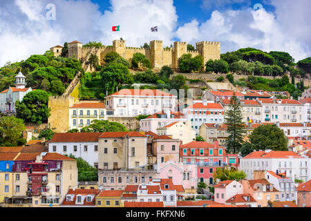 Lisbonne, Portugal skyline at Château Sao Jorge dans la journée. Banque D'Images