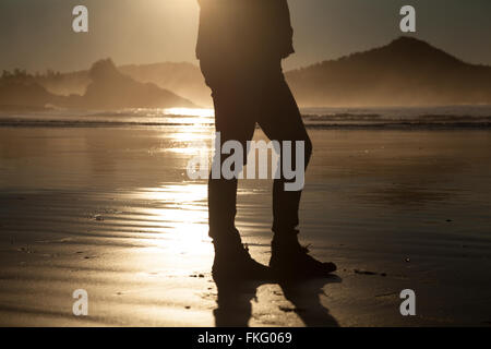 Lever du soleil sur la plage de Chesterman, Vancouver Island, British Columbia Canada Banque D'Images
