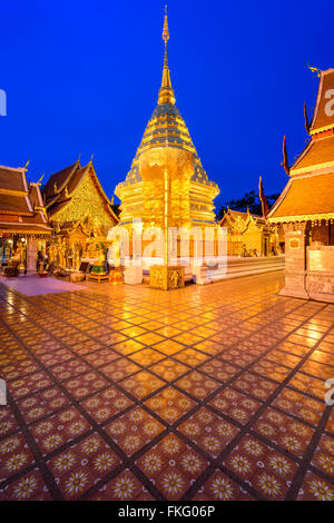 Wat Phra That Doi Suthep Temple de Chiang Mai, Thaïlande. Banque D'Images