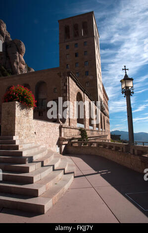 Montserrat montrant l'ombre et lumière sur les étapes de construction et de pavage, Banque D'Images