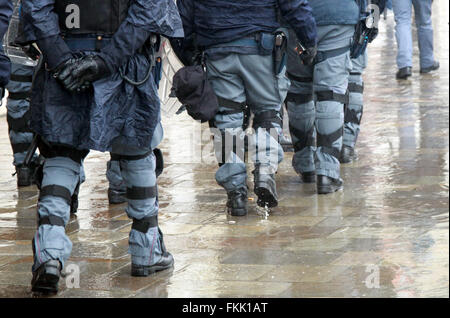 Venise, Italie. 05Th Mar, 2016. Policiers anti émeute au cours d'un rassemblement par aucun comité de gros navires (pas Grandi Navi) et no Tav contre l'Italy-French sommet de Venise © Andrea Spinelli/Pacific Press/Alamy Live News Banque D'Images