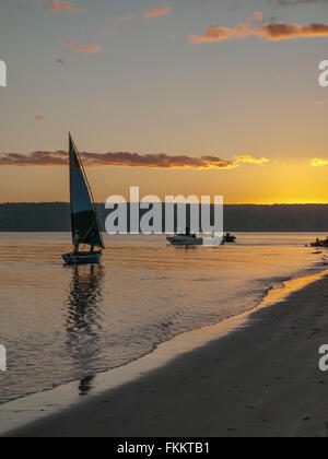 Linga Linga coucher du soleil de l'Afrique australe d'Inhambane au Mozambique Banque D'Images