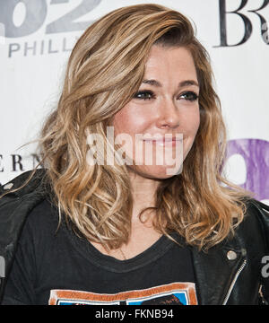 Bala Cynwyd, Pennsylvania, USA. 8 mars, 2016. American Singer-Songwriter Rachel Platten Visites Q102's Performance Theatre. Banque D'Images