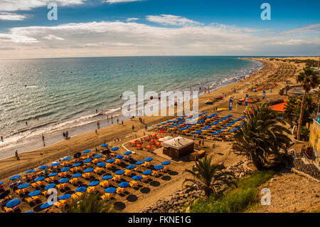 Plage anglaise sur l'île de Gran Canaria dans les dunes de Maspalomas à côté Banque D'Images