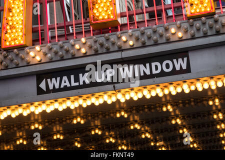 McDonald's Restaurant, 42nd Street, Times Square, NYC 2016 Banque D'Images