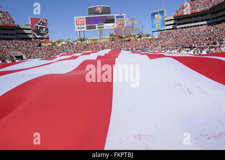 Tampa, Floride, USA. 16 Nov, 2008. 16 novembre 2008, à Tampa, FL, USA ; vue générale de Raymond James Stadium de Tampa Bay avant le Buccaneers-Minnesota Vikings jeu. ZUMA Press/Scott A. Miller © Scott A. Miller/ZUMA/Alamy Fil Live News Banque D'Images