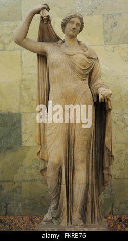 Statue de Vénus. Déesse de l'amour. Après, romain statue grecque d'Aphrodite par Kallimacos ou à partir de la fin de l'école Polykleitos 5ème siècle BC. En. Le Musée de l'Ermitage. Saint Petersburg. La Russie. Banque D'Images