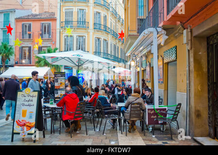 Madrid, Plaza Cafe Terrasse Carbone, vieille ville, Malaga, Andalousie, Espagne Banque D'Images