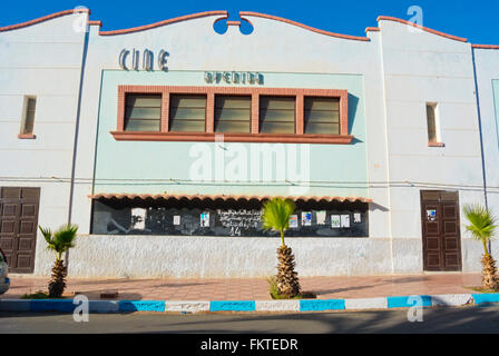 Cine Avenida, art-déco, Sidi Ifni, Guelmim-Oued, région du sud du Maroc, l'Afrique du Nord Banque D'Images