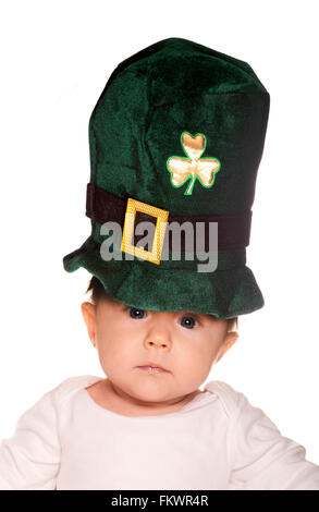 3 mois bébé portant St Patricks day hat Banque D'Images