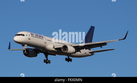 Air Astana à l'aéroport Heathrow de Londres Banque D'Images