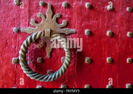 Détail de la porte de la cathédrale de Winchester Banque D'Images