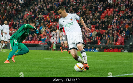 Bilbao, Espagne. 10 mars, 2016. Rodrigo Moreno (marche avant, Valencia CF) en action lors du match de football de l'UEFA 16 cycle de l'Europe League entre Athletic Club et Valence CF à San Mames Stadium le 10 mars 2016 à Bilbao, en Espagne. Crédit : David Gato/Alamy Live News Banque D'Images