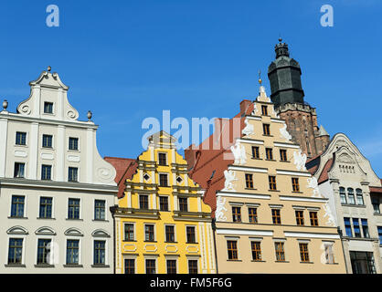 Façades de bâtiments de couleur sur la vieille place de Wroclaw, Pologne Banque D'Images