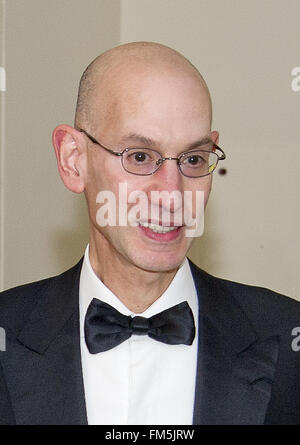 Washington, District de Columbia, Etats-Unis. 10 Mar, 2016. Adam d'argent, Monsieur le Commissaire, l'Association nationale de basketball, arrive pour le dîner d'État en l'honneur du premier ministre Trudeau et Mme Sophie Grégoire Trudeau du Canada à la Maison Blanche à Washington, DC, le 10 mars, 2016.Credit : Ron Sachs/Piscine via CNP Crédit : Ron Sachs/CNP/ZUMA/Alamy Fil Live News Banque D'Images