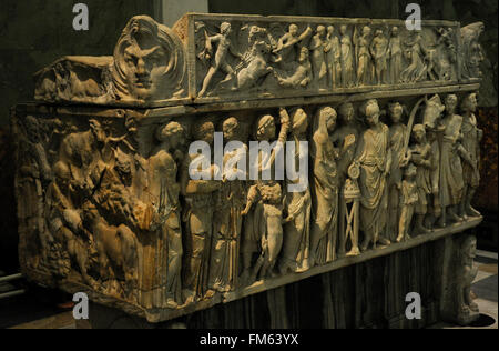 L'art roman Sarcophage avec une scène de mariage. 3ème. siècle. Le soulagement. En. Le Musée de l'Ermitage. Saint Petersburg. La Russie. Banque D'Images