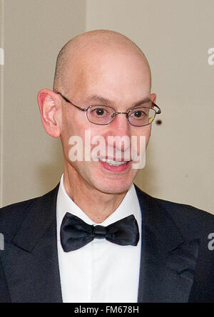 Washington DC, USA. 10 mars, 2016. Adam d'argent, Monsieur le Commissaire, l'Association nationale de basketball, arrive pour le dîner d'État en l'honneur du premier ministre Trudeau et Mme Sophie Grégoire Trudeau du Canada à la Maison Blanche à Washington, DC, le 10 mars, 2016. Dpa : Crédit photo alliance/Alamy Live News Banque D'Images