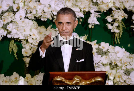 Washington, DC. 10 Mar, 2016. Le président Barack Obama le premier ministre reconnaît la mère de Justin Trudeau, Margaret Trudeau, lors d'un dîner d'État à la Maison Blanche le 10 mars 2016 à Washington, DC. Crédit : Olivier Douliery/Piscine via CNP - PAS DE SERVICE DE FIL - Crédit : dpa/Alamy Live News Banque D'Images