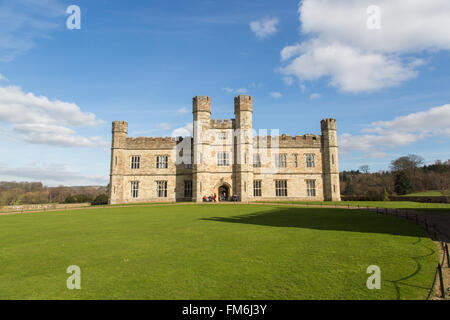 Leeds Castle, Kent, 'Le plus beau château dans le monde entier" (Lord Conway) aussi connu sous le nom de "château des Dames. Banque D'Images