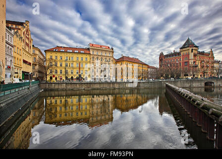 Viewof partielle Stare Mesto (vieille ville), à côté de Vltava (Moldau) Prague, République tchèque. Banque D'Images