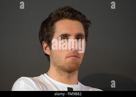 Fellbach, Allemagne. Mar 11, 2016. DTM race driver Daniel Juncadella lors d'une conférence de presse à l'occasion du début de la nouvelle saison de course à Fellbach, Allemagne, 11 mars 2016. Photo : Marijan Murat/dpa/Alamy Live News Banque D'Images