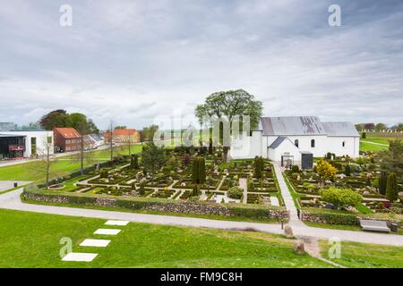 Le Danemark, le Jutland, Jelling, berceau du christianisme au Danemark, Jelling Kirke, construite AD 1100, extérieur Banque D'Images