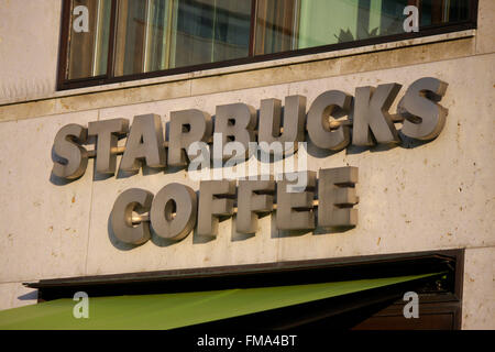 Markenname : 'Starbucks Coffee', Dezember 2013, Berlin. Banque D'Images