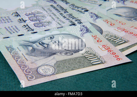 Un cent rupee notes (monnaie indienne) Banque D'Images