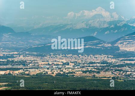 France, Ain, Pays de Gex, Jura Chaîne haute Réserve Naturelle, le Pailly lookout offre une vue sur le Pays de Gex et les Alpes Banque D'Images