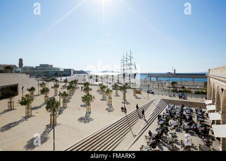 France, Bouches du Rhone , Marseille, zone Euroméditerranée, quartier de la Joliette, de la Place des Arts et l'esplanade du J4 Banque D'Images