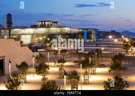 France, Bouches du Rhone , Marseille, zone Euroméditerranée, quartier de la Joliette, de la Place des Arts, des terrasses voûtes La Major, Banque D'Images
