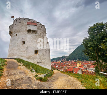 Tour blanche médiévale de Brasov, Roumanie Banque D'Images