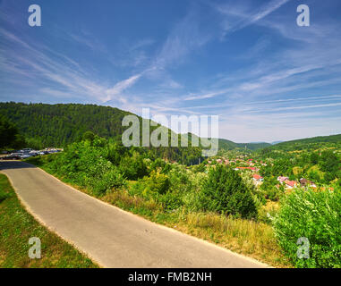 Paysage campagnard dans Valiug, Roumanie. Banque D'Images