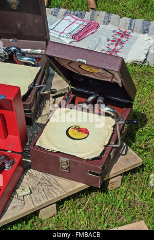 Le marché d'articles anciens et des arts dans un quartier historique de Zadviniye.Festival des arts "Slavianski bazar à Vitebsk - 2009". Banque D'Images