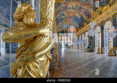 France, Yvelines, château de Versailles classée au Patrimoine Mondial de l'UNESCO, la galerie des Glaces Banque D'Images