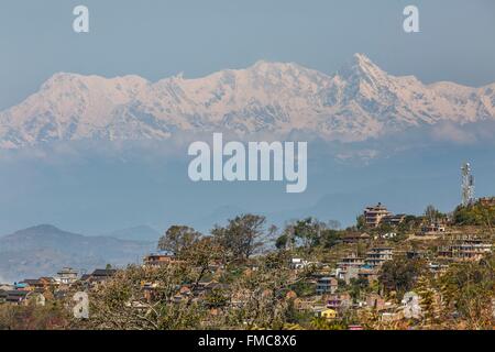 Le Népal, Gandaki zone, Bandipur, vue sur le village avant l'Himalaya Banque D'Images