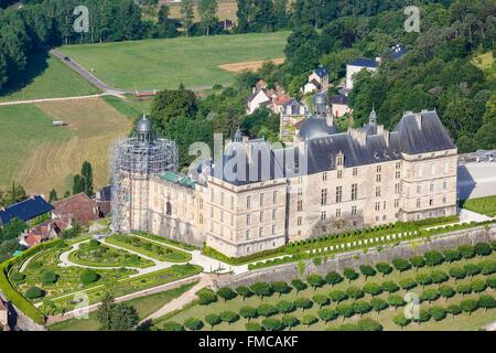 France, Dordogne, Hautefort, le Château (vue aérienne) Banque D'Images