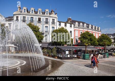 France, Hautes Pyrenees, Tarbes, Place de Verdun Banque D'Images