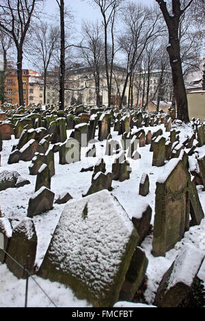 L'ancien cimetière juif de Josefov (le "quartier juif"), Stare Mesto (vieille ville), Prague, République tchèque. Banque D'Images