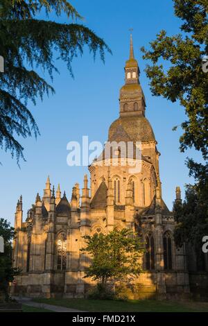 France, Cotes d'Armor, Dinan, la vieille ville, Saint Sauveur basilique construite à partir du 12e siècle Banque D'Images